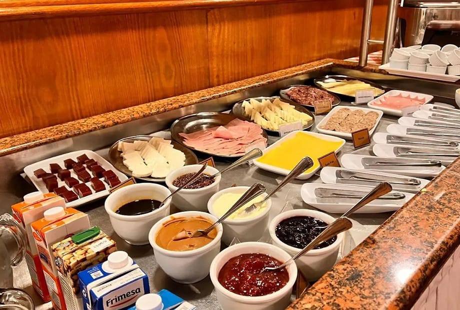 cafe-da-manha-hotel-bella-italia-13